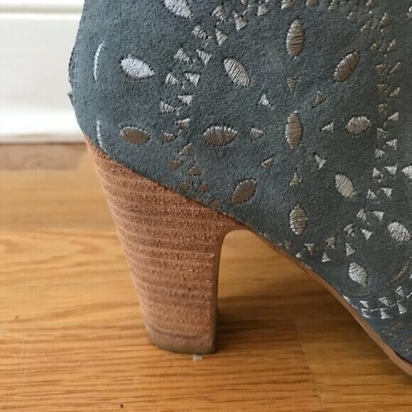 Matisse Springfield Embroidered Suede Ankle Booties Dusty Blue - Picture 10 of 13
